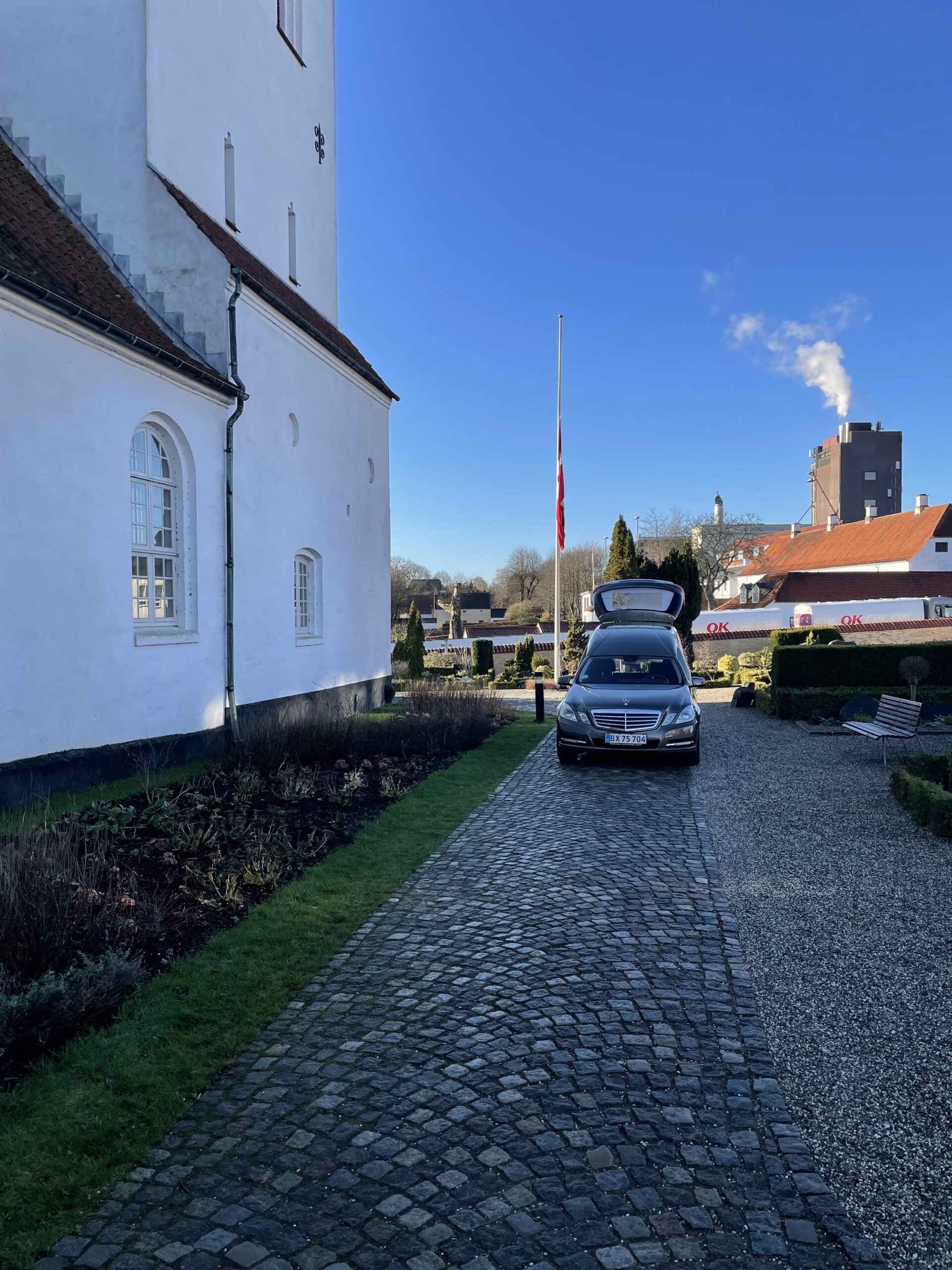 rustvogn fra bedemand inga jørgensen ved sankt severin kirken i haderslev